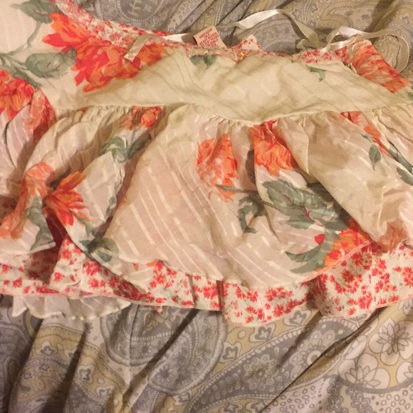 Skirt - Picture 1 of 1